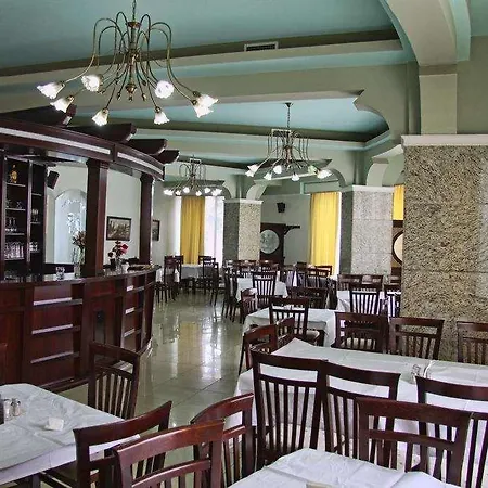 George Hotel Korce