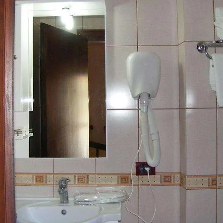 Hotel George